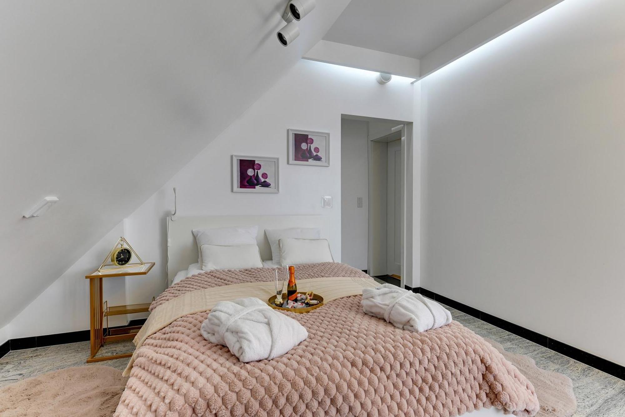 Granaria Prime Location Apartments By The River